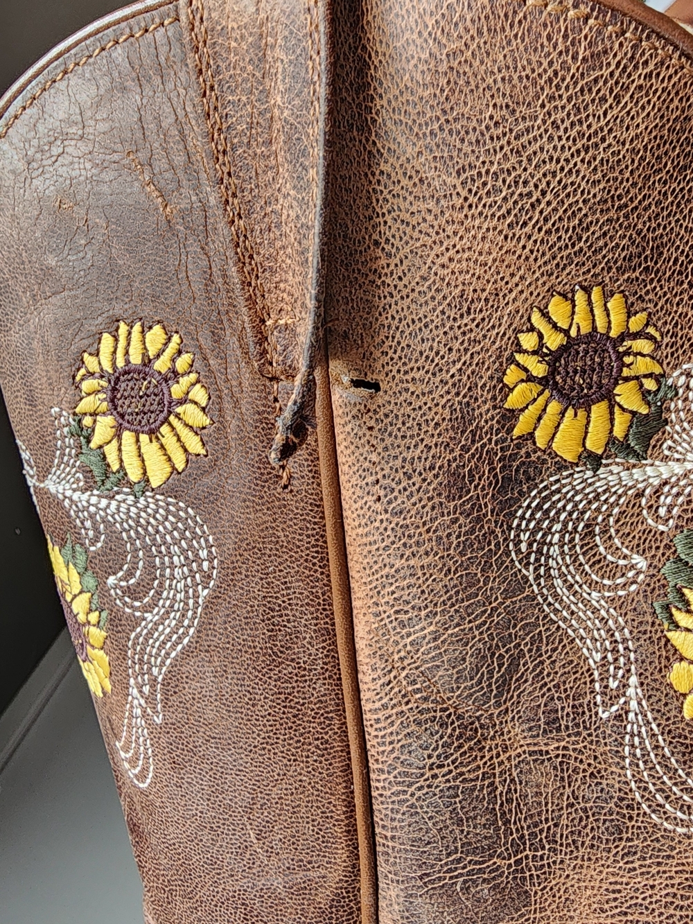 Shyanne Brown Leather Western Boots with Yellow Sunflower Embroidery - Picture 8 of 8
